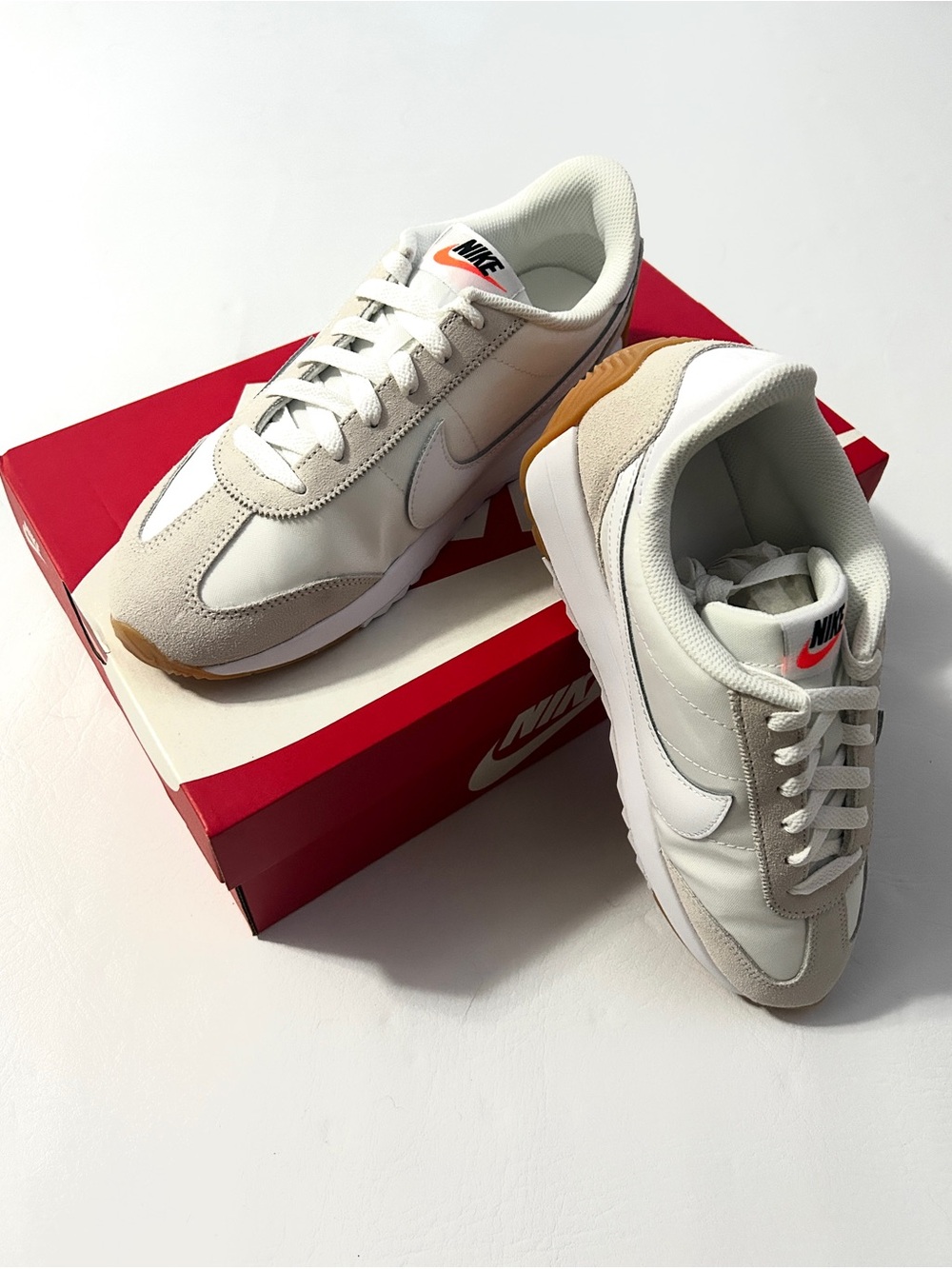 Nike White & Beige Low-Top NIKE Pacific size 8.5